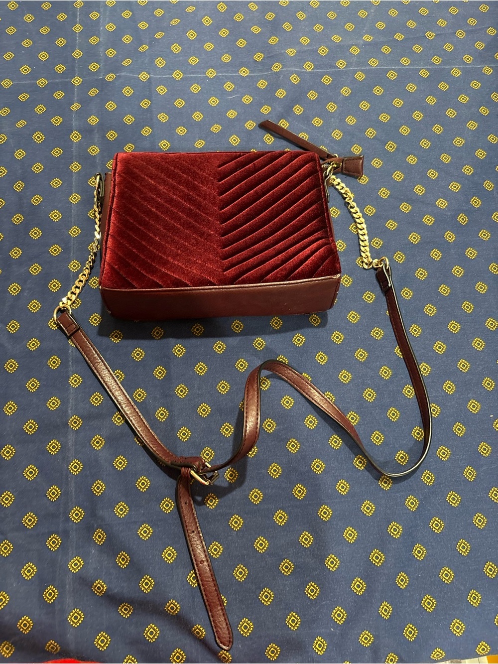 Velvet Quilted Crossbody Bag - Red